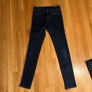 Uniqlo Dark Washed Skinny Tapered Jean